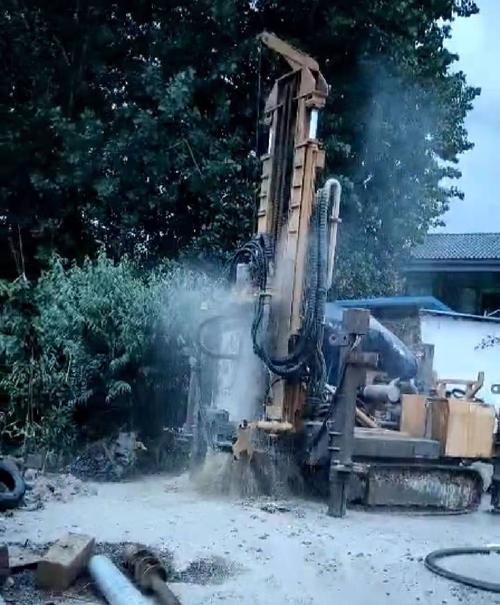 霍邱钻岩石井
